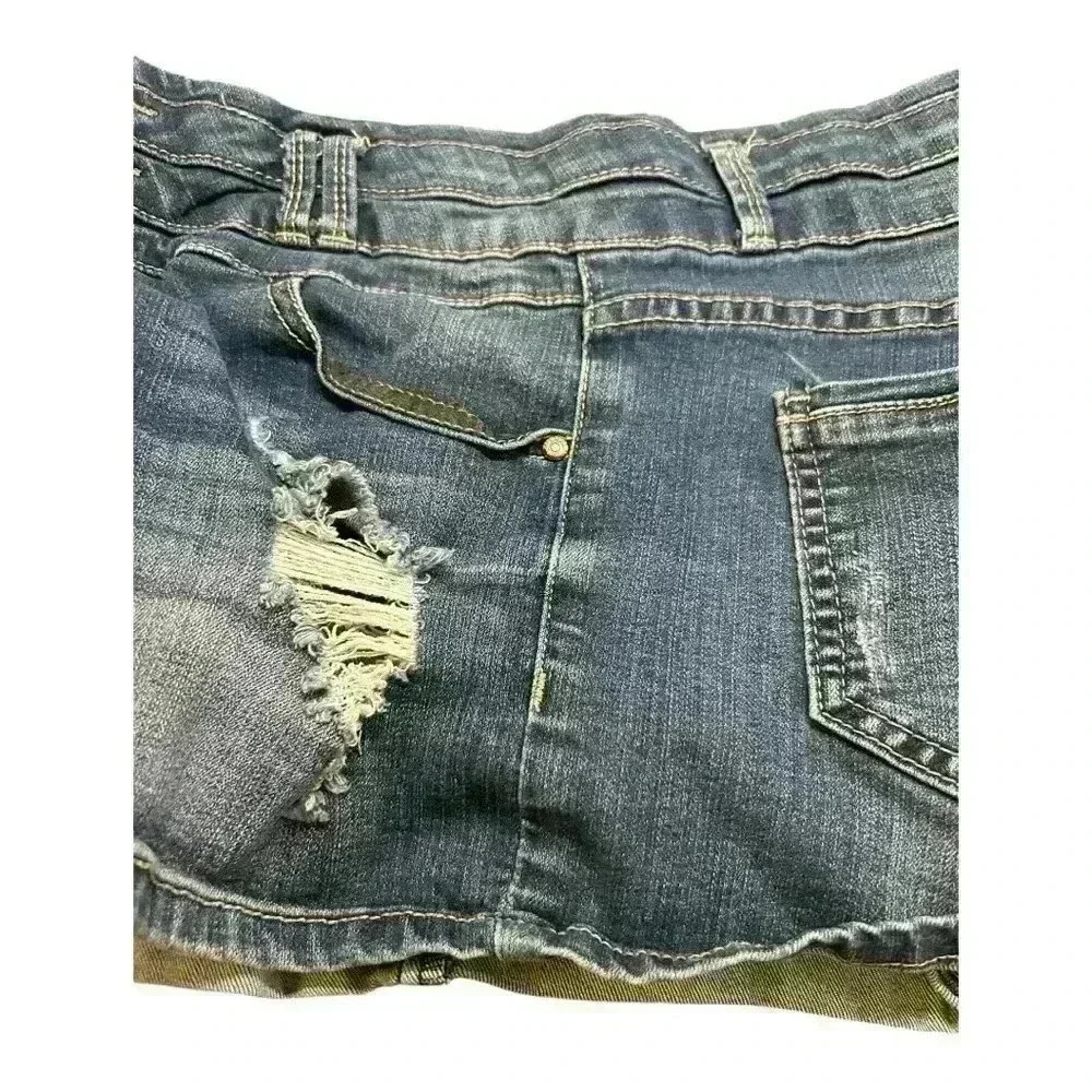Bluespice Women’s High Waisted  Jean Shorts Size 7/8 Cotton Blend pre-loved - Picture 3 of 7